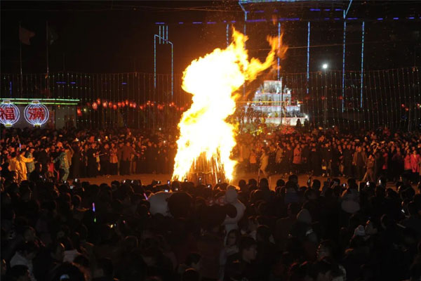 正月十五“激情大奖国际篝火晚会”